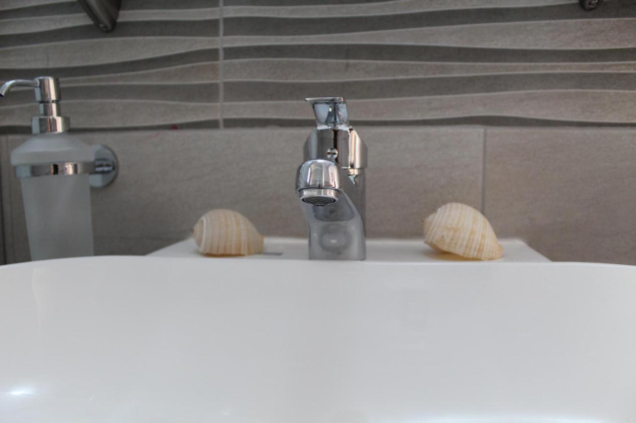 Vakis Apartments Romanon Екстериор снимка