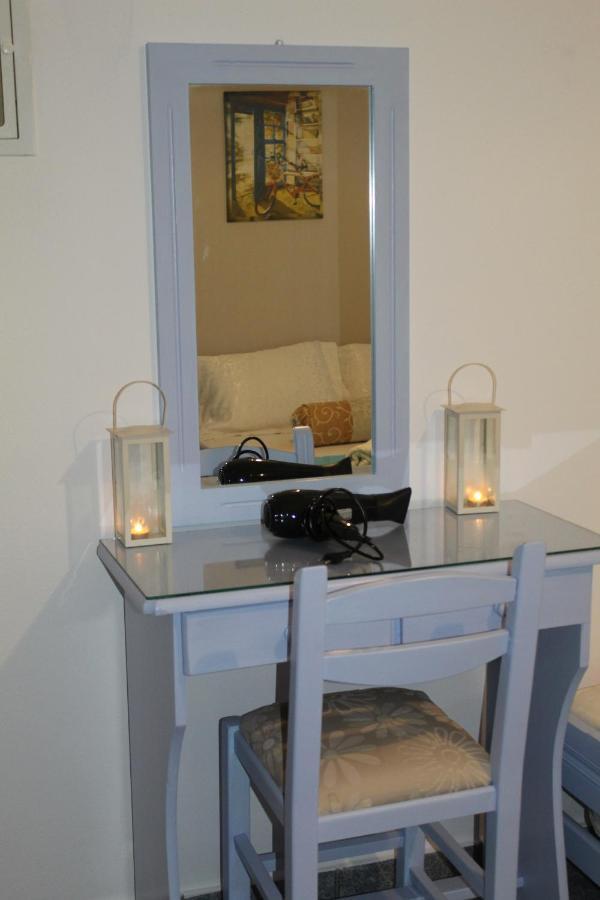 Vakis Apartments Romanon Екстериор снимка